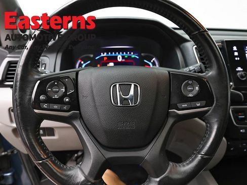 Used 2019 Honda Pilot Touring image 10
