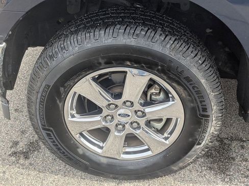 Used 2018 Ford F150 XLT w/ Equipment Group 302A Luxury image 9