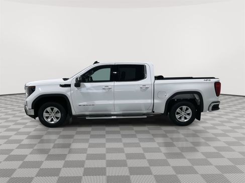 Used 2022 GMC Sierra 1500 SLE image 3