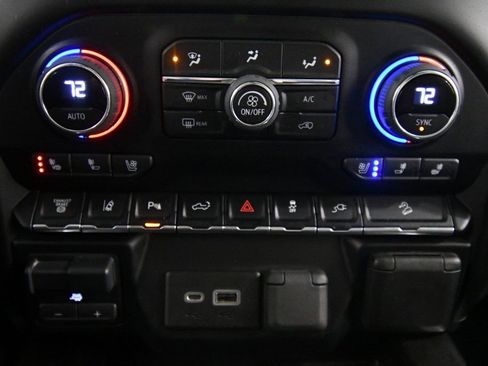 Used 2022 Chevrolet Silverado 3500 High Country w/ Z71 Off-Road Package image 26