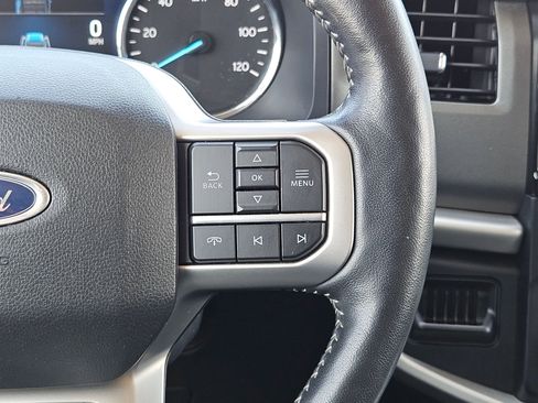 Used 2024 Ford Expedition XLT image 22