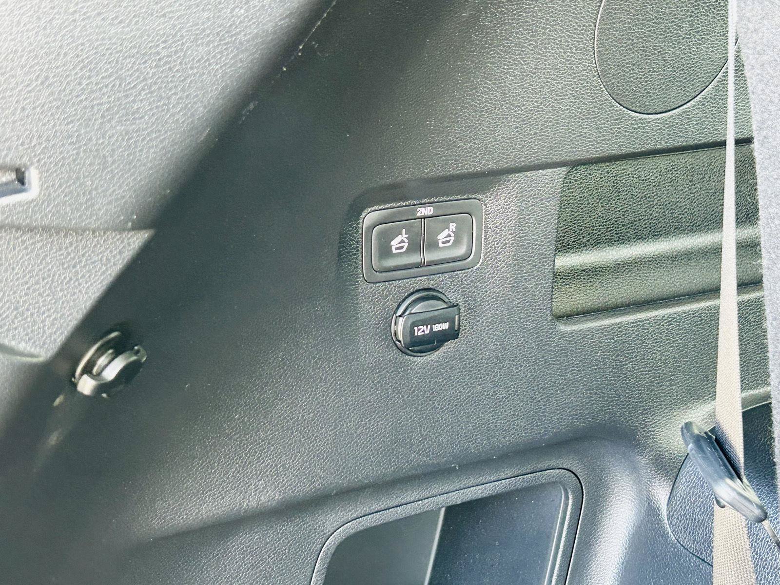 Used 2025 Kia Telluride S FWD image 29