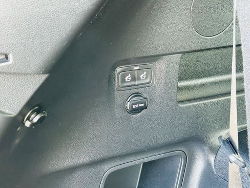 Used 2025 Kia Telluride S FWD image 29