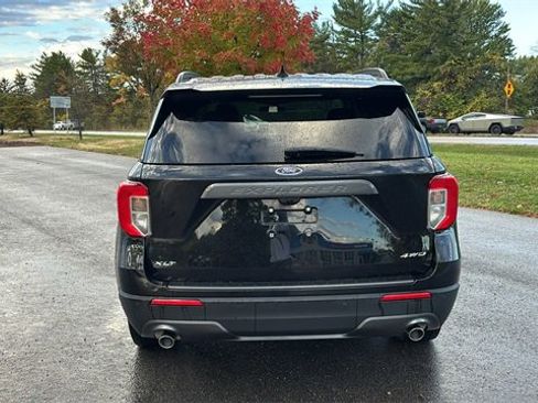 Used 2024 Ford Explorer XLT w/ Equipment Group 202A image 30