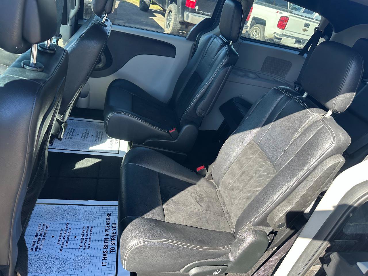 Used 2018 Dodge Grand Caravan SXT FWD image 19