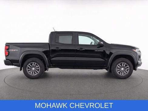 Used 2023 Chevrolet Colorado LT w/ LT Convenience Package II AWD/4WD image 9