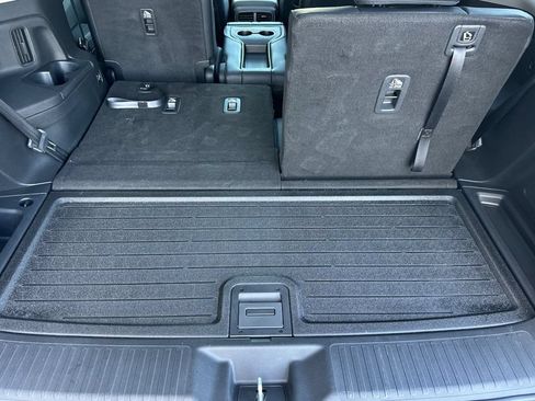Used 2023 Honda Pilot Touring image 16