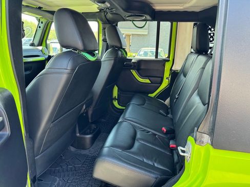 Used 2013 Jeep Wrangler Unlimited Sahara image 14