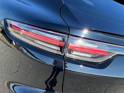 Used 2022 Porsche Cayenne image 21