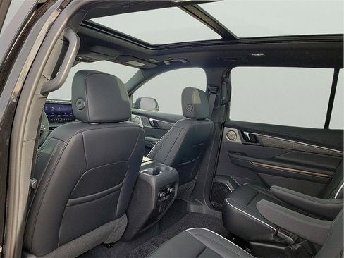 New 2026 Buick Enclave Avenir w/ Super Cruise Package image 12