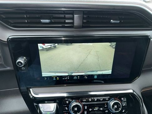 Used 2023 GMC Sierra 1500 AT4 w/ Technology Package image 39