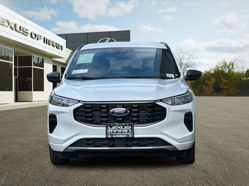 Used 2023 Ford Escape ST-Line w/ Equipment Group 301A image 5