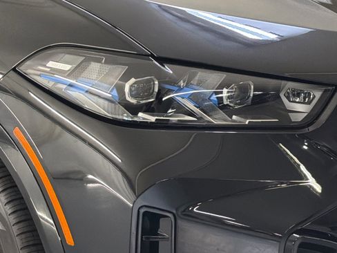 Used 2026 BMW X5 xDrive50e w/ M Sport Package image 11