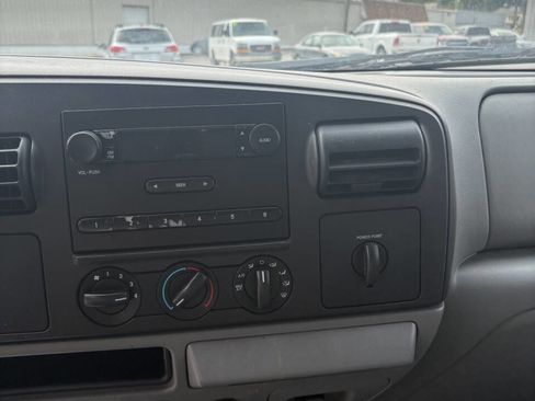 Used 2005 Ford F250 XL image 16