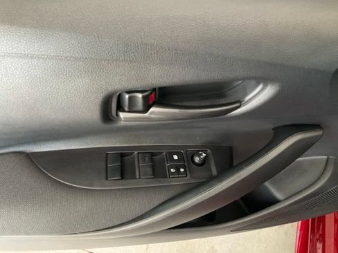 Used 2026 Toyota Corolla LE FWD image 5