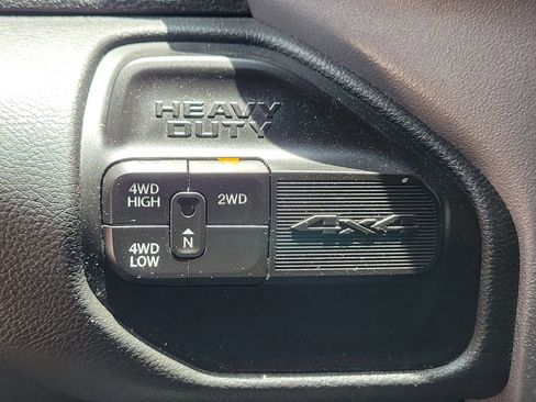 Used 2023 RAM 2500 Big Horn w/ Cold Weather Group AWD/4WD image 29