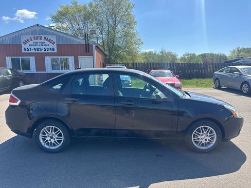 Used 2010 Ford Focus SE FWD image 6