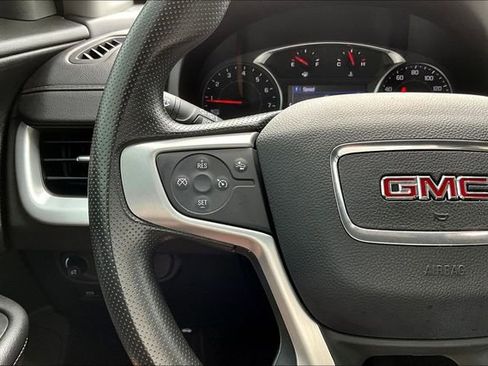 Used 2024 GMC Terrain SLE AWD/4WD image 11