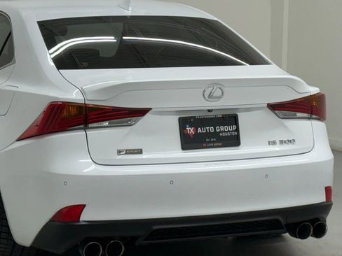 Used 2019 Lexus IS 300 F Sport w/ F Sport Package image 40