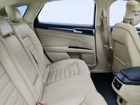 Used 2013 Ford Fusion SE FWD image 25
