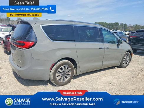 Used 2021 Chrysler Pacifica Touring-L image 4