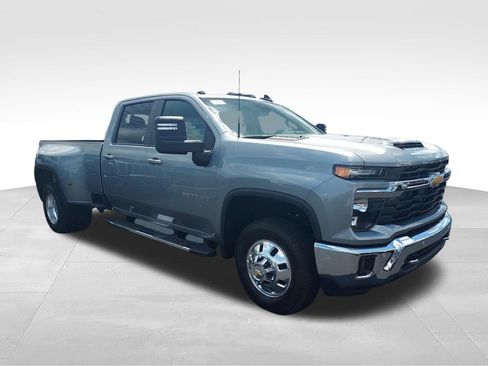 New 2026 Chevrolet Silverado 3500 LT w/ All Star Edition AWD/4WD image 7