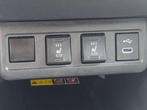 Used 2025 Toyota Corolla Cross XLE w/ Convenience Package AWD/4WD image 16