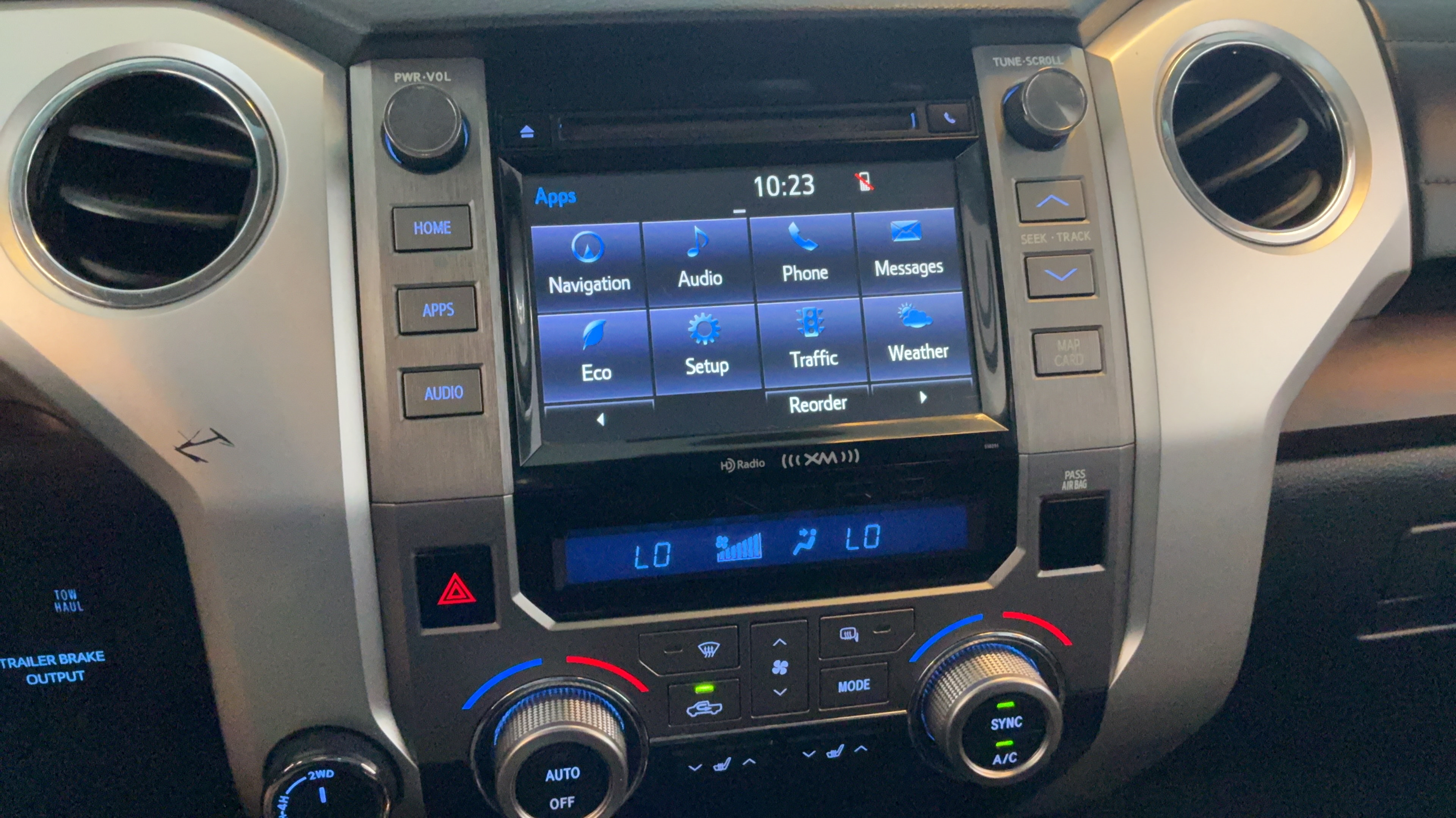 Used 2018 Toyota Tundra Limited w/ Limited Premium Package AWD/4WD image 13
