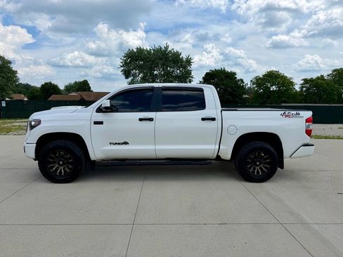 Used 2016 Toyota Tundra SR5 w/ TRD Off Road Package AWD/4WD image 2