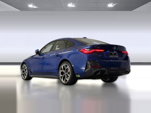 Certified 2023 BMW i4 eDrive40 w/ M Sport Package image 3