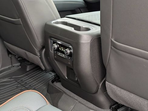 New 2026 GMC Yukon XL AT4 w/ AT4 Premium Package AWD/4WD image 34