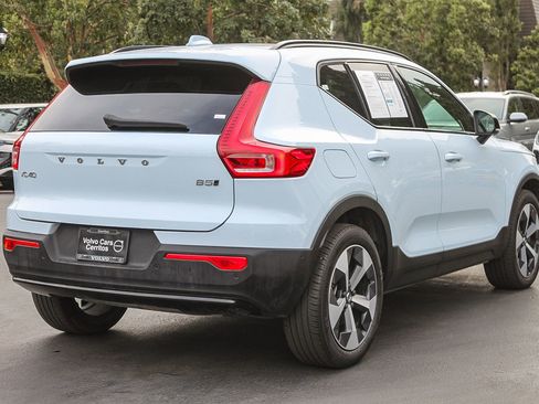 Used 2025 Volvo XC40 B5 Plus AWD/4WD image 6
