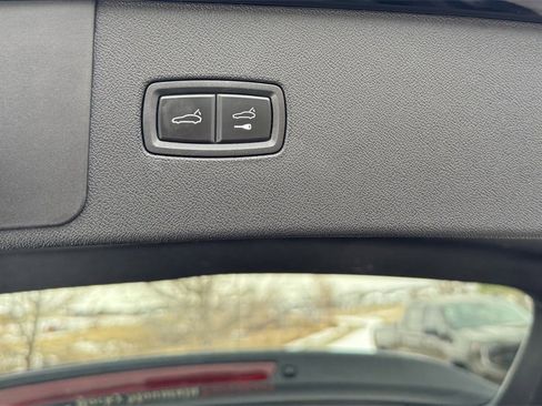 Used 2022 Porsche Cayenne image 10