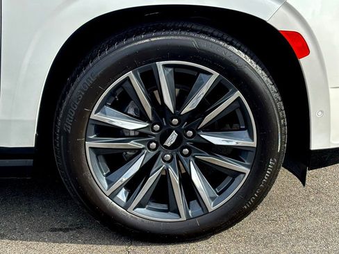 Used 2024 Cadillac Escalade ESV Sport Platinum w/ Heavy-Duty Trailer Package image 39