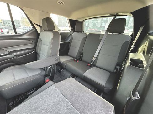 Used 2019 Chevrolet Traverse LT w/ LPO, Blackout Package image 23
