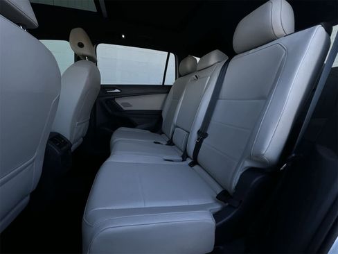 Used 2019 Volkswagen Tiguan SEL R-Line w/ 3rd Row Seat Package image 21