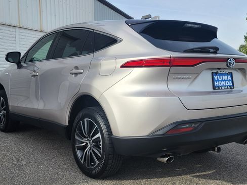 Used 2021 Toyota Venza image 7