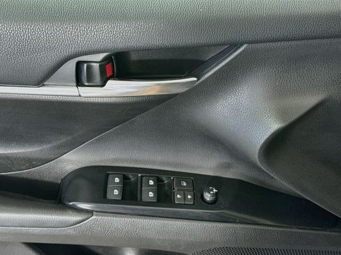 Used 2019 Toyota Camry LE FWD image 23