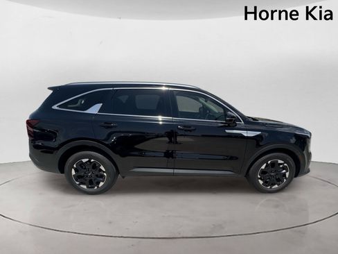 Certified 2024 Kia Sorento S w/ Panoramic Sunroof Package FWD image 4