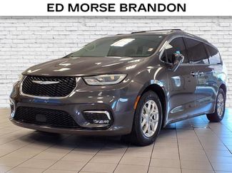 Used 2021 Chrysler Pacifica Touring-L w/ Uconnect Theater Family Group video 1