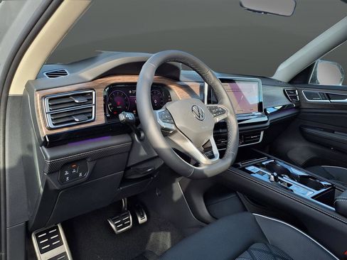 New 2026 Volkswagen Atlas SEL Premium R-Line image 9