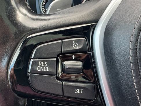 Used 2019 BMW 530e xDrive image 10