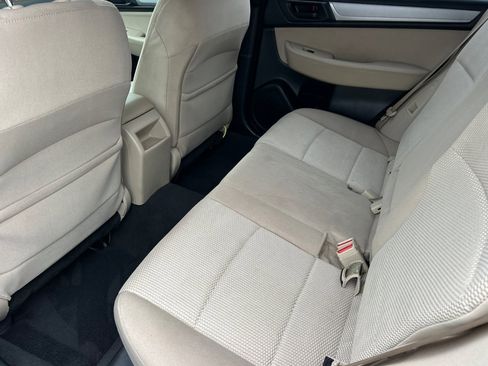 Used 2019 Subaru Outback 2.5i image 12