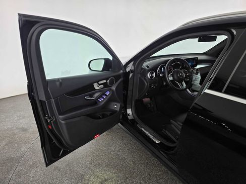 Certified 2022 Mercedes-Benz GLC 300 image 19