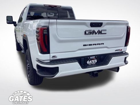 Used 2024 GMC Sierra 2500 AT4 w/ AT4 Premium Plus Package AWD/4WD image 9
