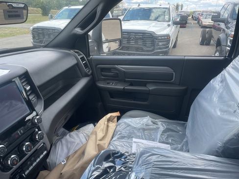 New 2026 RAM 5500 Tradesman w/ Chrome Appearance Group image 11