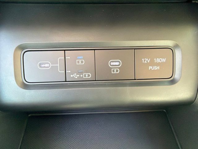 New 2026 Hyundai Tucson Limited FWD image 24