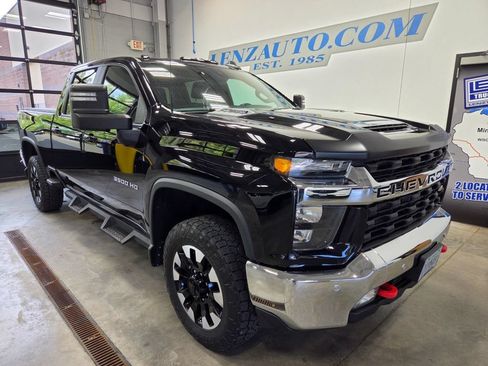 Used 2020 Chevrolet Silverado 3500 LT w/ All Star Edition AWD/4WD image 2