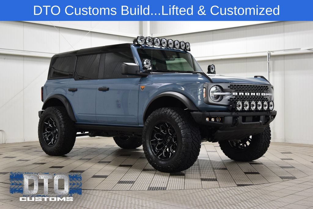 Used 2025 Ford Bronco Badlands AWD/4WD image 1