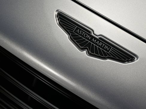 Used 2026 Aston Martin DBX S image 30